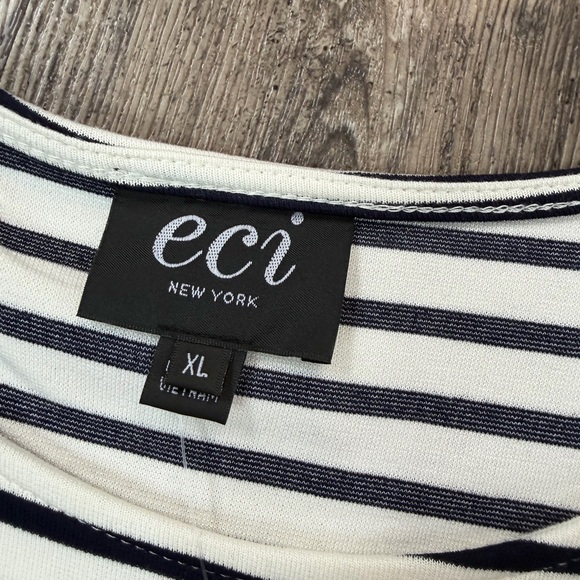 ECI Women’s Size XL Navy and White Striped Dress Wide Belle Sleeve NWT - Picture 5 of 10